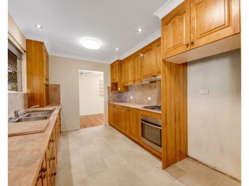 25 Campbell Street, Clinton QLD 4680