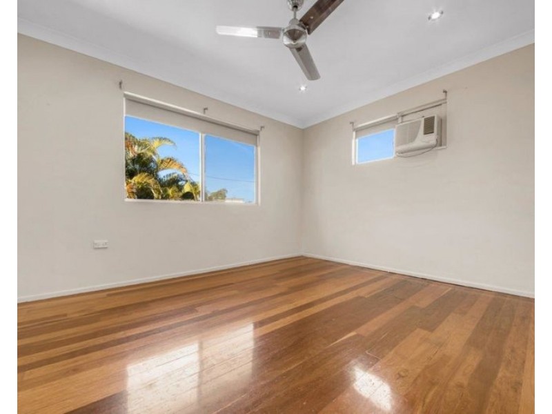 25 Campbell Street, Clinton QLD 4680