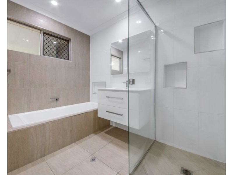 25 Campbell Street, Clinton QLD 4680