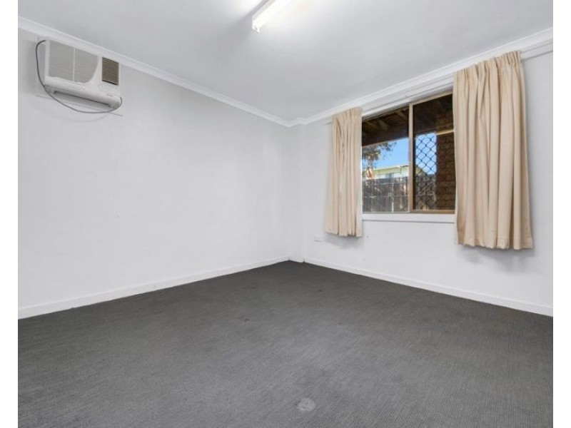 25 Campbell Street, Clinton QLD 4680