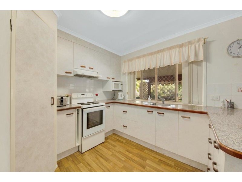 11 Weatherley Court, Clinton QLD 4680