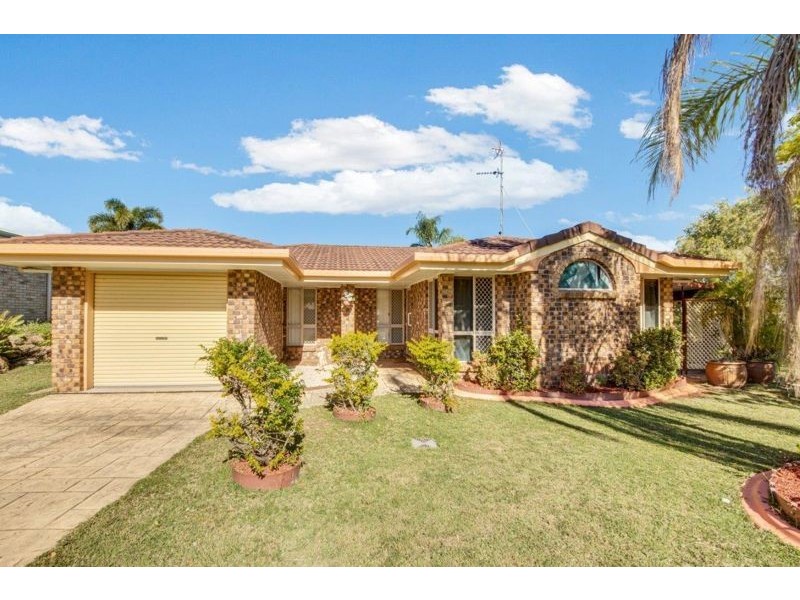 11 Weatherley Court, Clinton QLD 4680