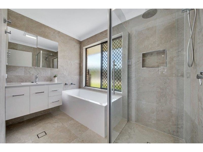 345 Jim Whyte Way, Burua QLD 4680