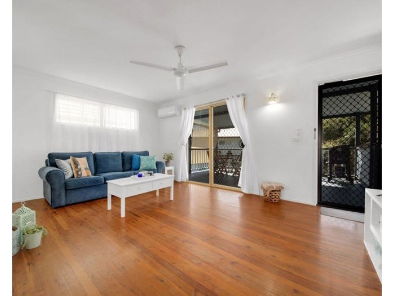 29 Pine Avenue, West Gladstone QLD 4680