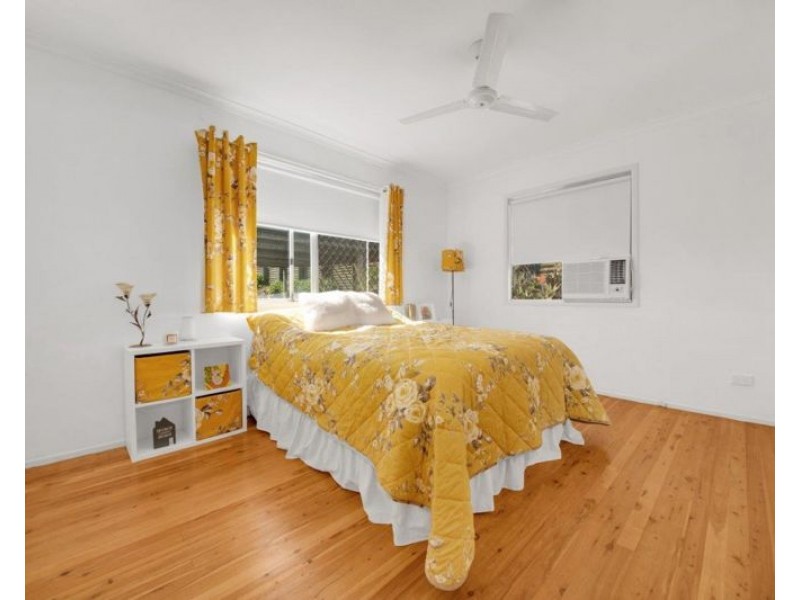 29 Pine Avenue, West Gladstone QLD 4680