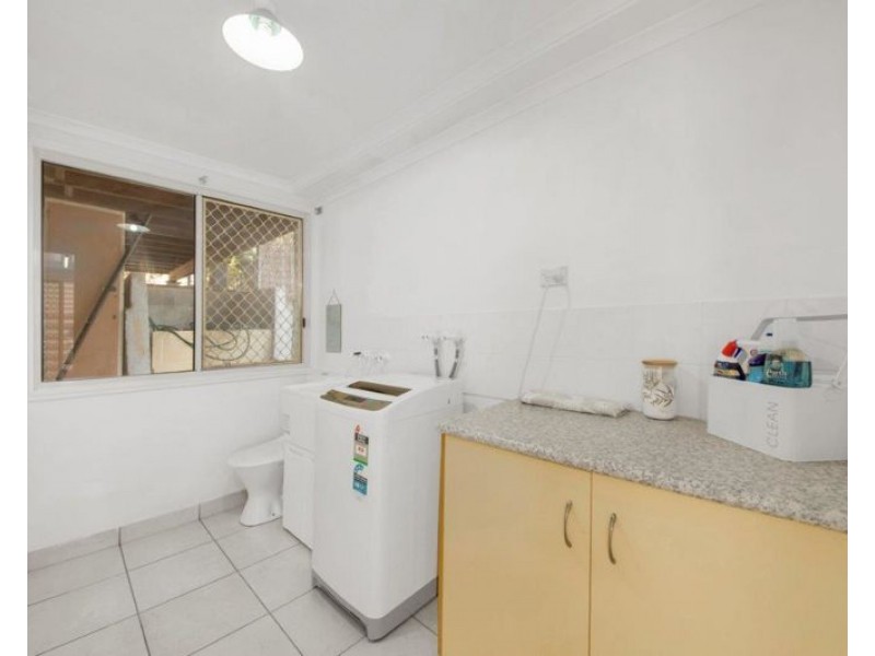 29 Pine Avenue, West Gladstone QLD 4680