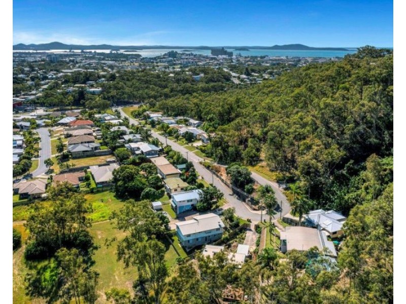 29 Pine Avenue, West Gladstone QLD 4680
