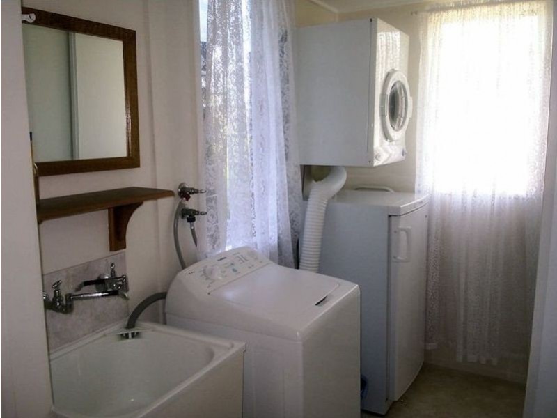 60 Elizabeth Street, South Gladstone QLD 4680