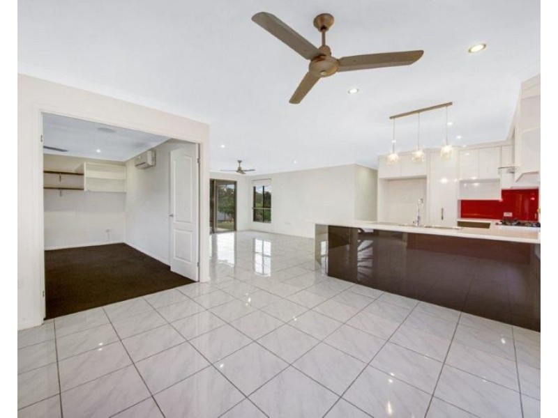 7 Cressbrook Street, Clinton QLD 4680