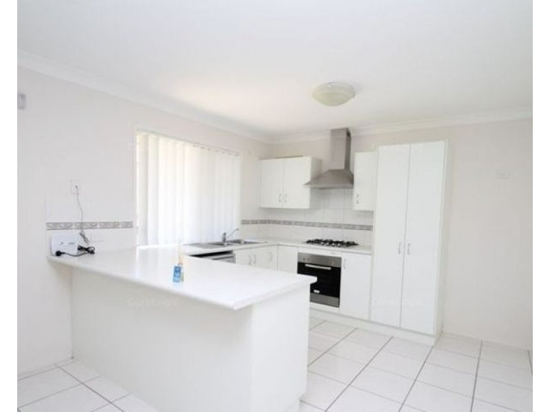 10 Bacall Street, West Gladstone QLD 4680