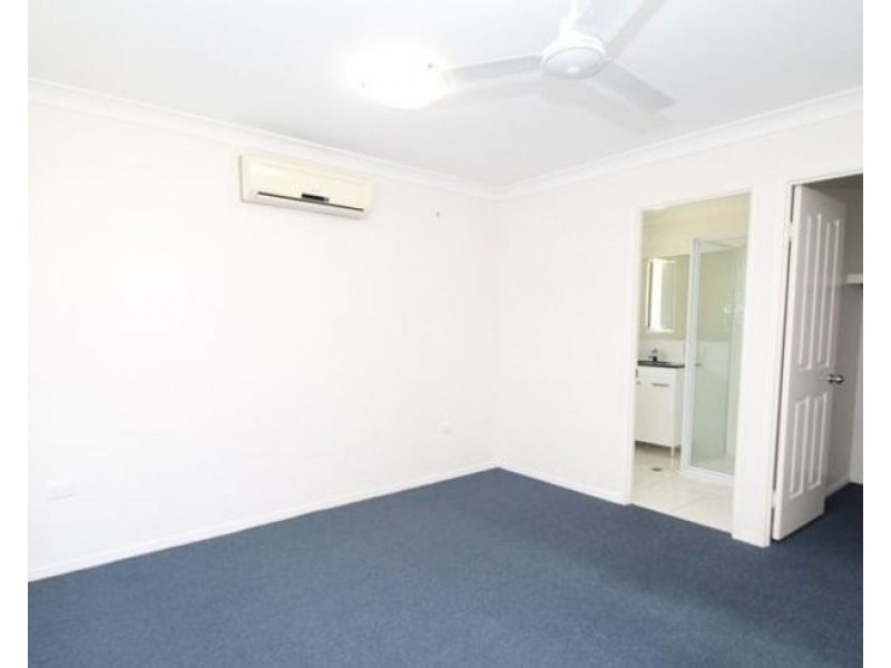 10 Bacall Street, West Gladstone QLD 4680