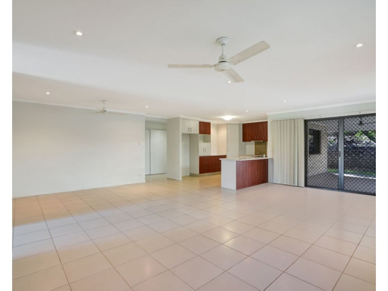 3 Larcom Rise, West Gladstone QLD 4680
