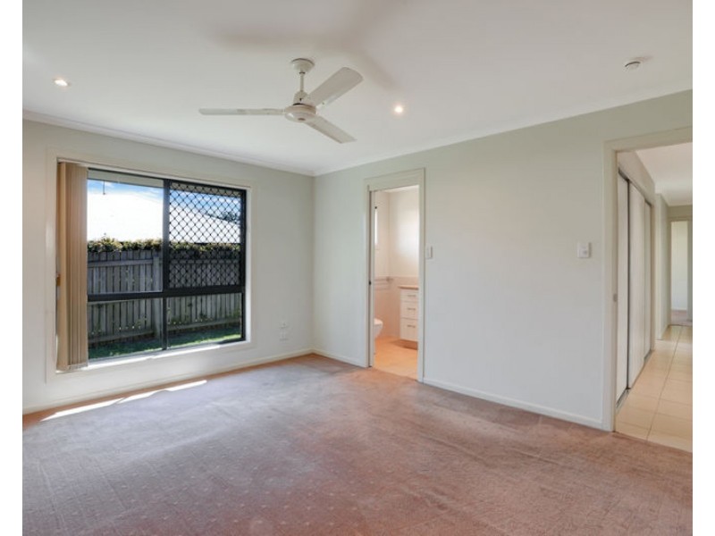 3 Larcom Rise, West Gladstone QLD 4680