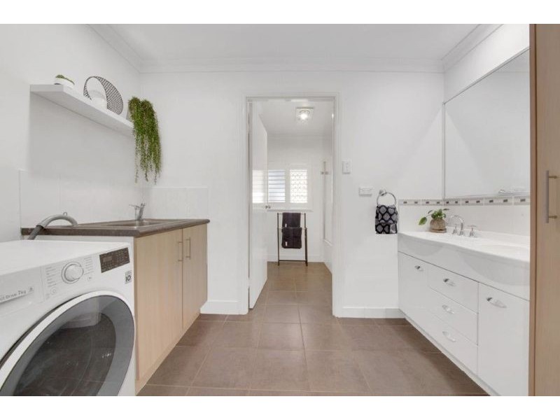226 Oaka Street, South Gladstone QLD 4680