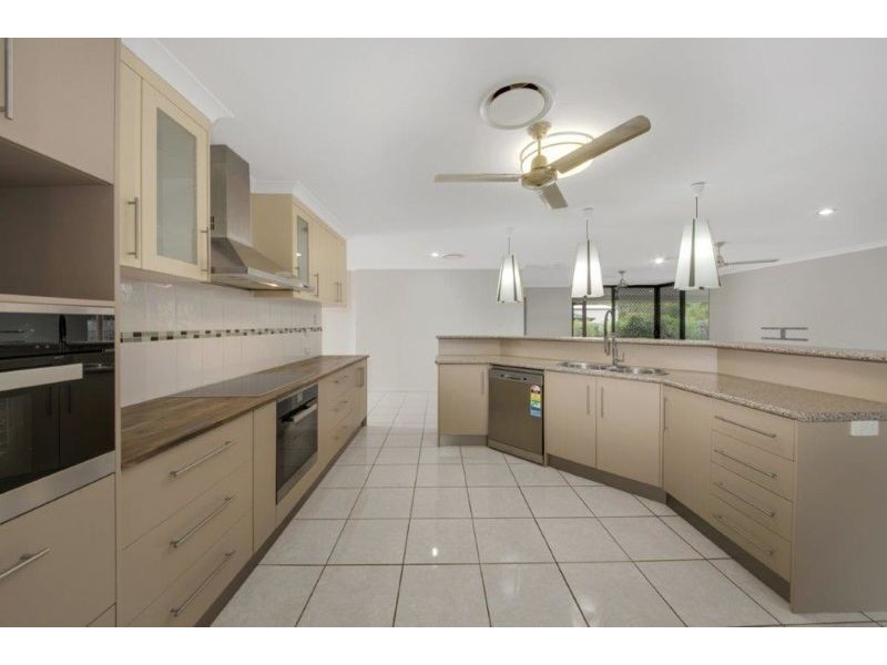 18 Billabong Drive, Glen Eden QLD 4680