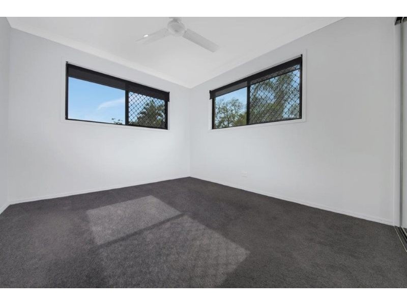 18 Billabong Drive, Glen Eden QLD 4680