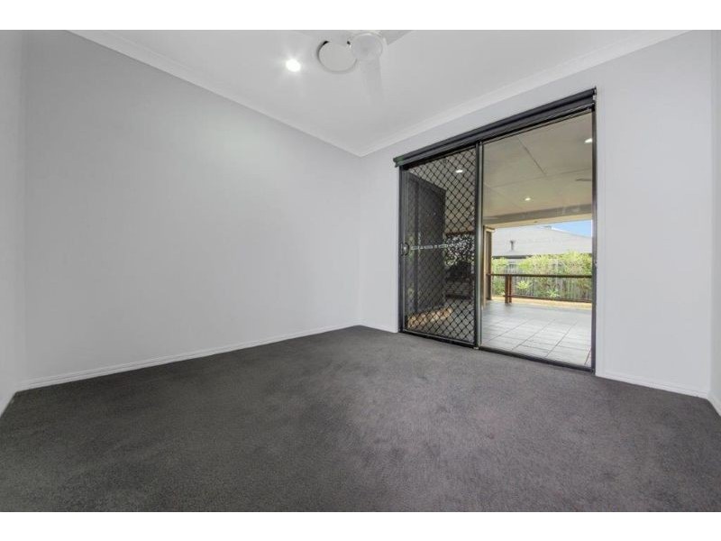 18 Billabong Drive, Glen Eden QLD 4680