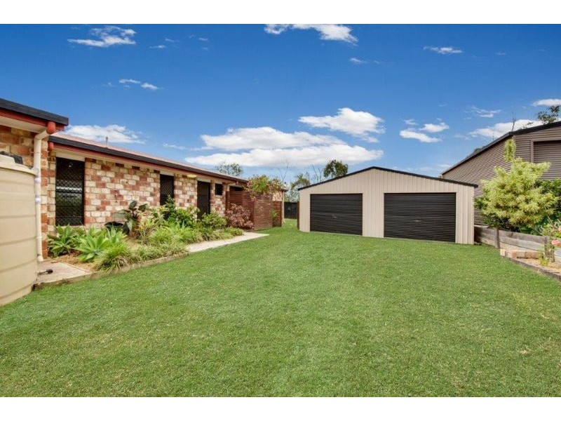 18 Billabong Drive, Glen Eden QLD 4680