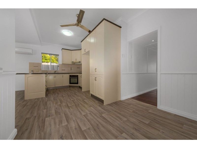 203 Oaka Street, South Gladstone QLD 4680