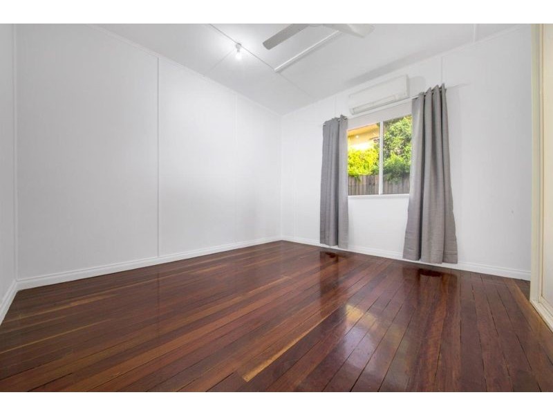 203 Oaka Street, South Gladstone QLD 4680