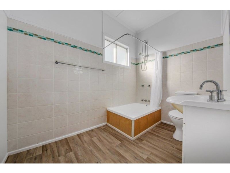 203 Oaka Street, South Gladstone QLD 4680