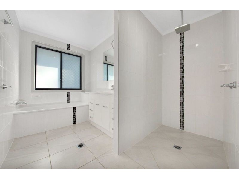 16 Karumba Court, Tannum Sands QLD 4680