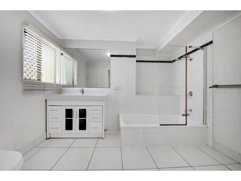 14 Watson Close, South Gladstone QLD 4680