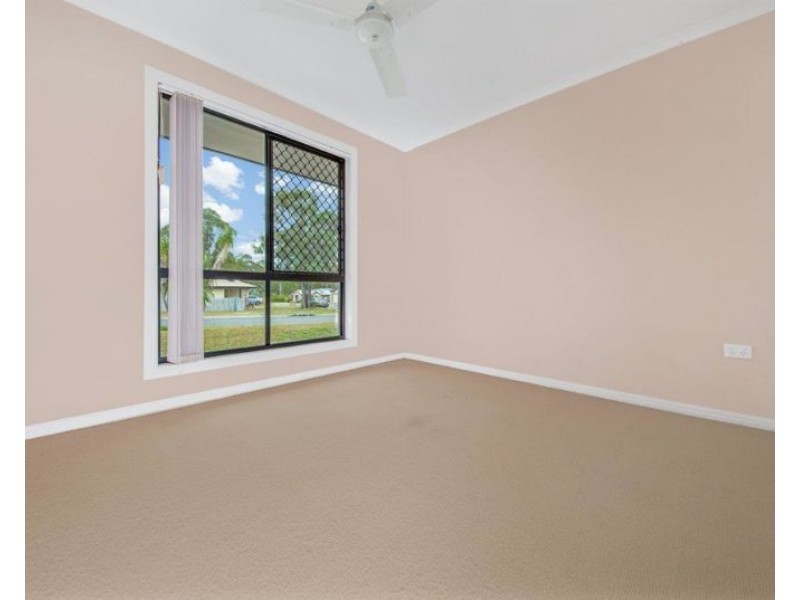 13 Dunstall Street, Clinton QLD 4680