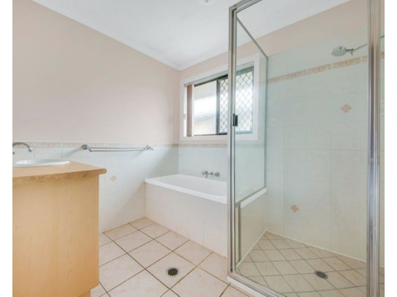 13 Dunstall Street, Clinton QLD 4680