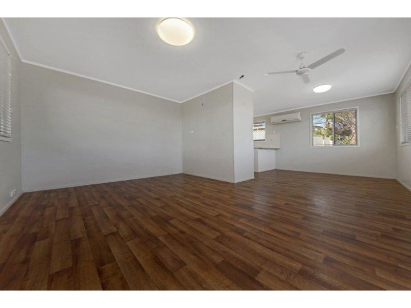 13 Hansen Crescent, Clinton QLD 4680