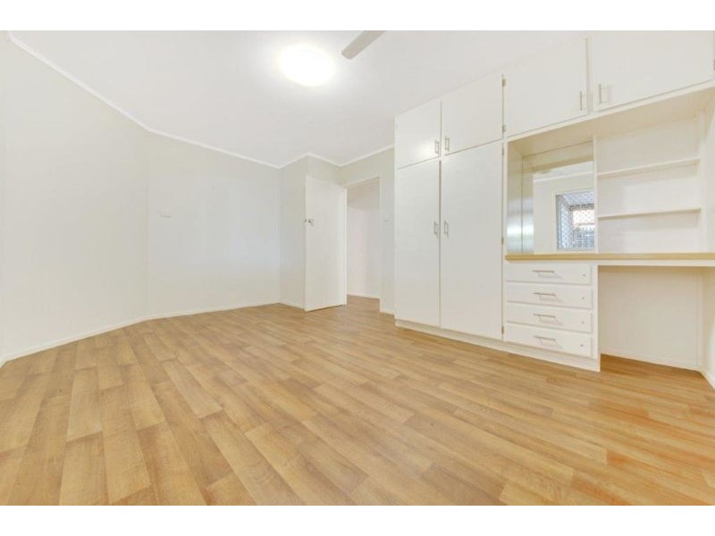 13 Hansen Crescent, Clinton QLD 4680