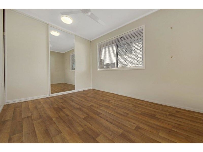 13 Hansen Crescent, Clinton QLD 4680