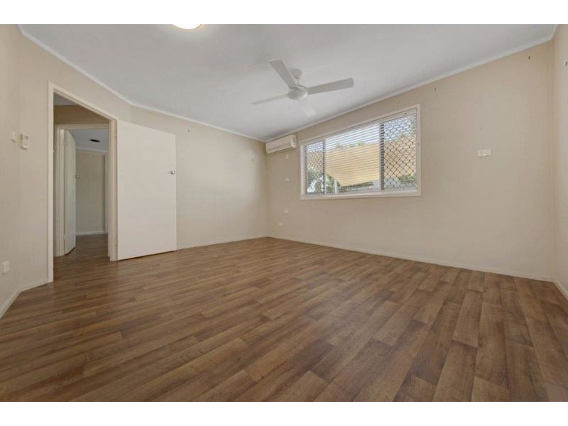 13 Hansen Crescent, Clinton QLD 4680