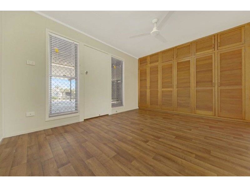 13 Hansen Crescent, Clinton QLD 4680