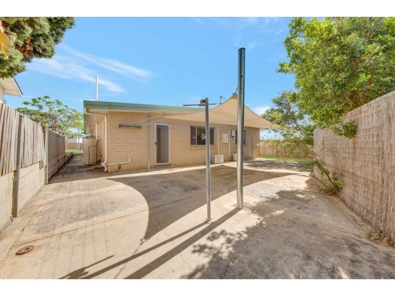 13 Hansen Crescent, Clinton QLD 4680