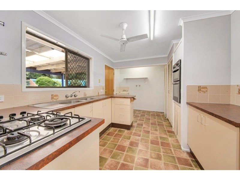 2 Luton Street, Telina QLD 4680