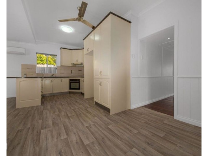 203 Oaka Street, South Gladstone QLD 4680