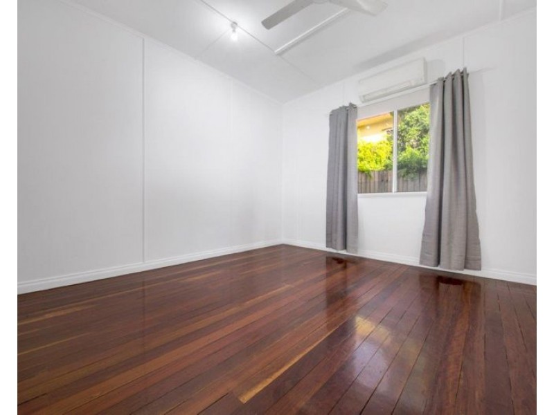 203 Oaka Street, South Gladstone QLD 4680