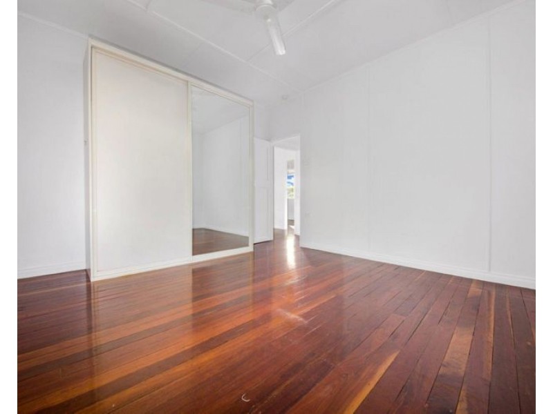 203 Oaka Street, South Gladstone QLD 4680