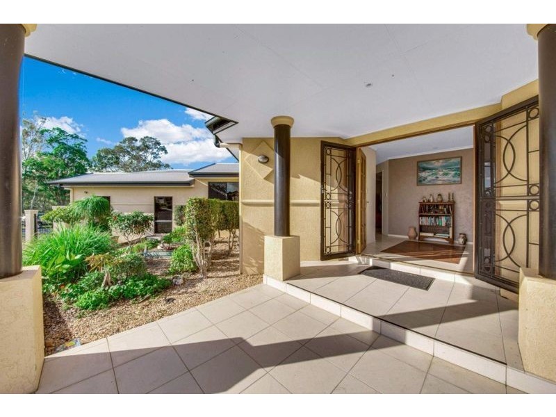 35 Katrina Boulevard, New Auckland QLD 4680