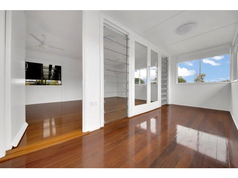 1 Byrne Street, West Gladstone QLD 4680