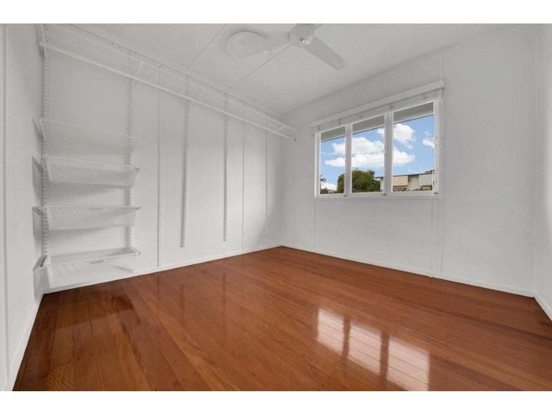 1 Byrne Street, West Gladstone QLD 4680