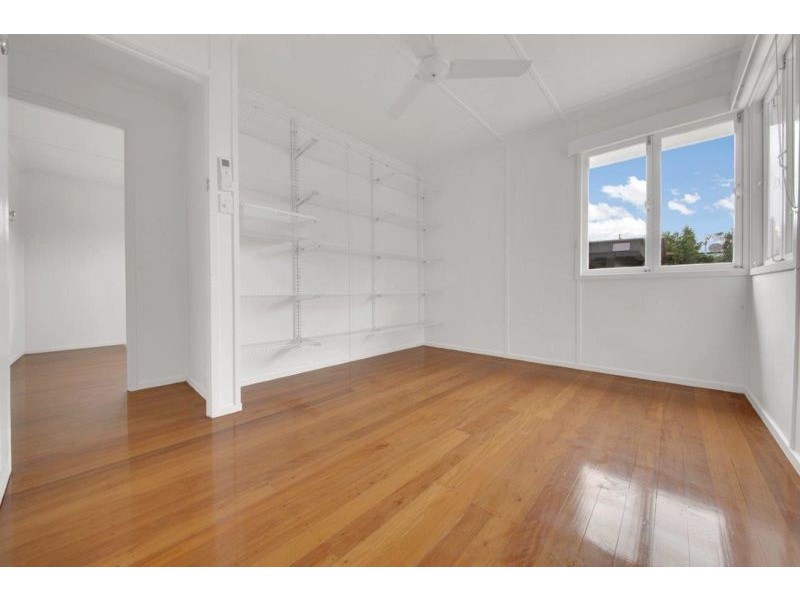 1 Byrne Street, West Gladstone QLD 4680