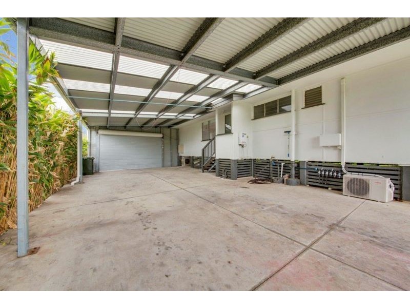 1 Byrne Street, West Gladstone QLD 4680