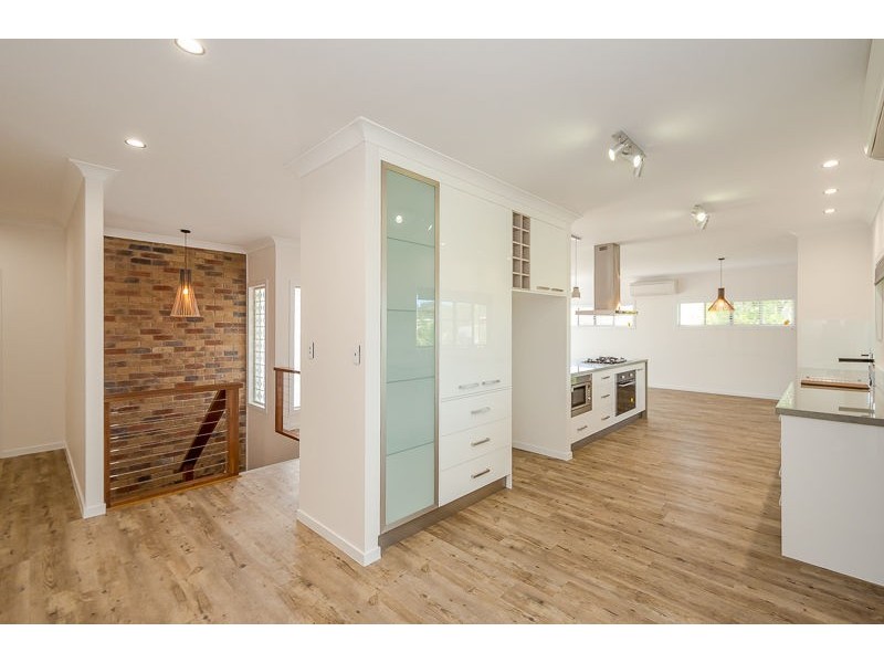 25 Rigby Crescent, West Gladstone QLD 4680