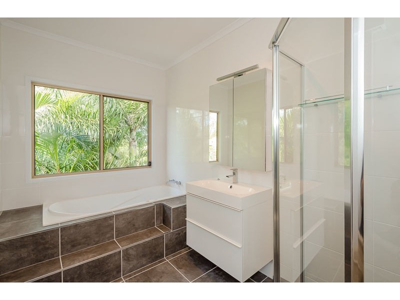 25 Rigby Crescent, West Gladstone QLD 4680