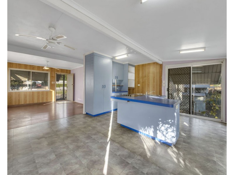 24 Butler Street, New Auckland QLD 4680