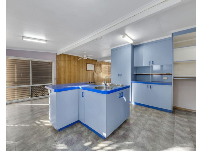 24 Butler Street, New Auckland QLD 4680