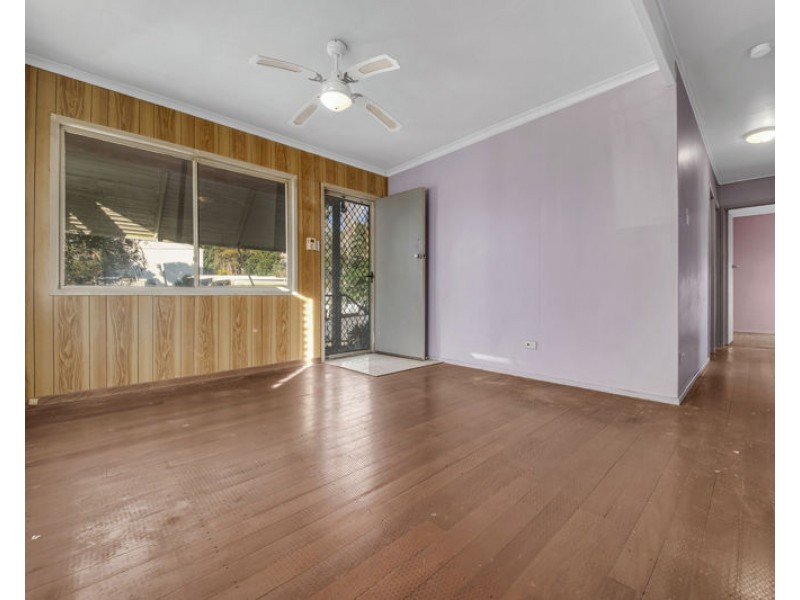 24 Butler Street, New Auckland QLD 4680