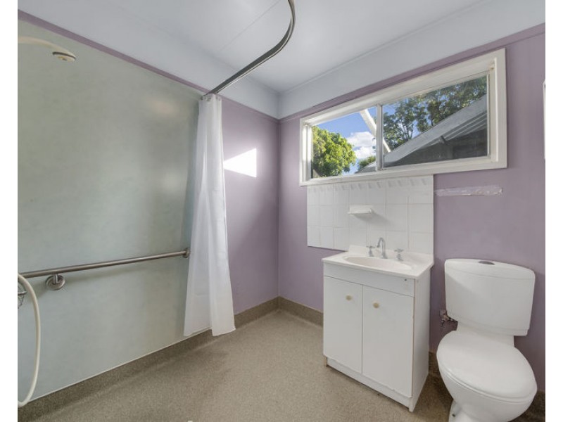24 Butler Street, New Auckland QLD 4680
